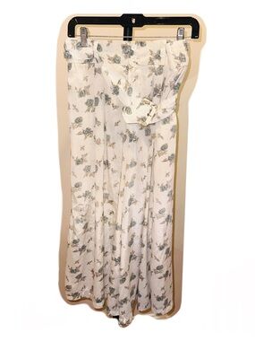 Floral Vintage White Maxi Skirt with Buckle